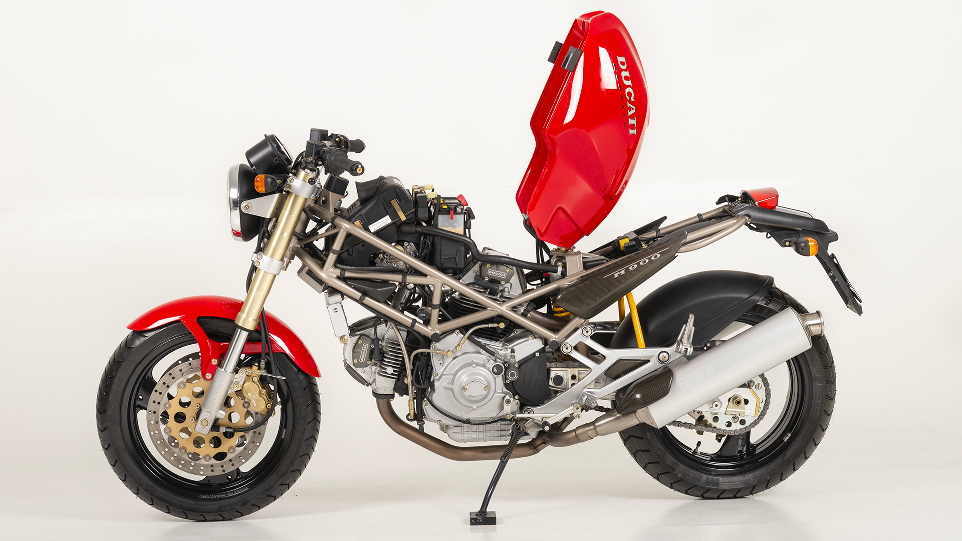 Monster 900 | Historical Models | Ducati Heritage