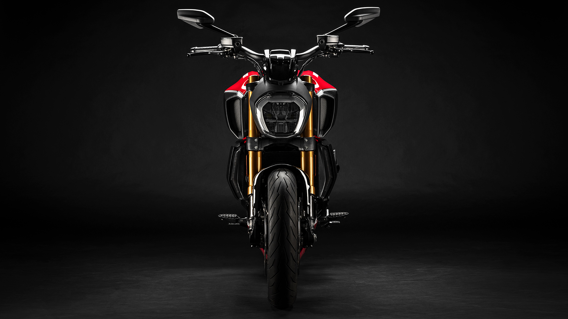 新型 Ducati Diavel 1260 パワフルでたくましい大型ネイキッド