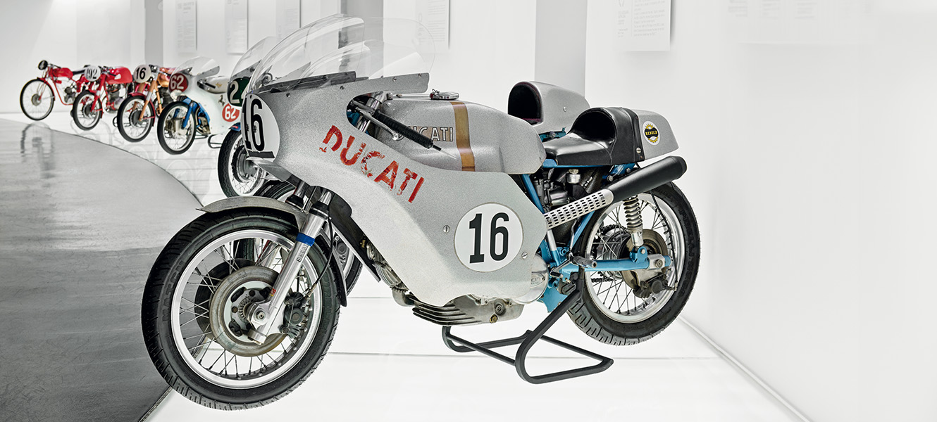 750 Imola Desmo | Historical Models | Ducati Heritage