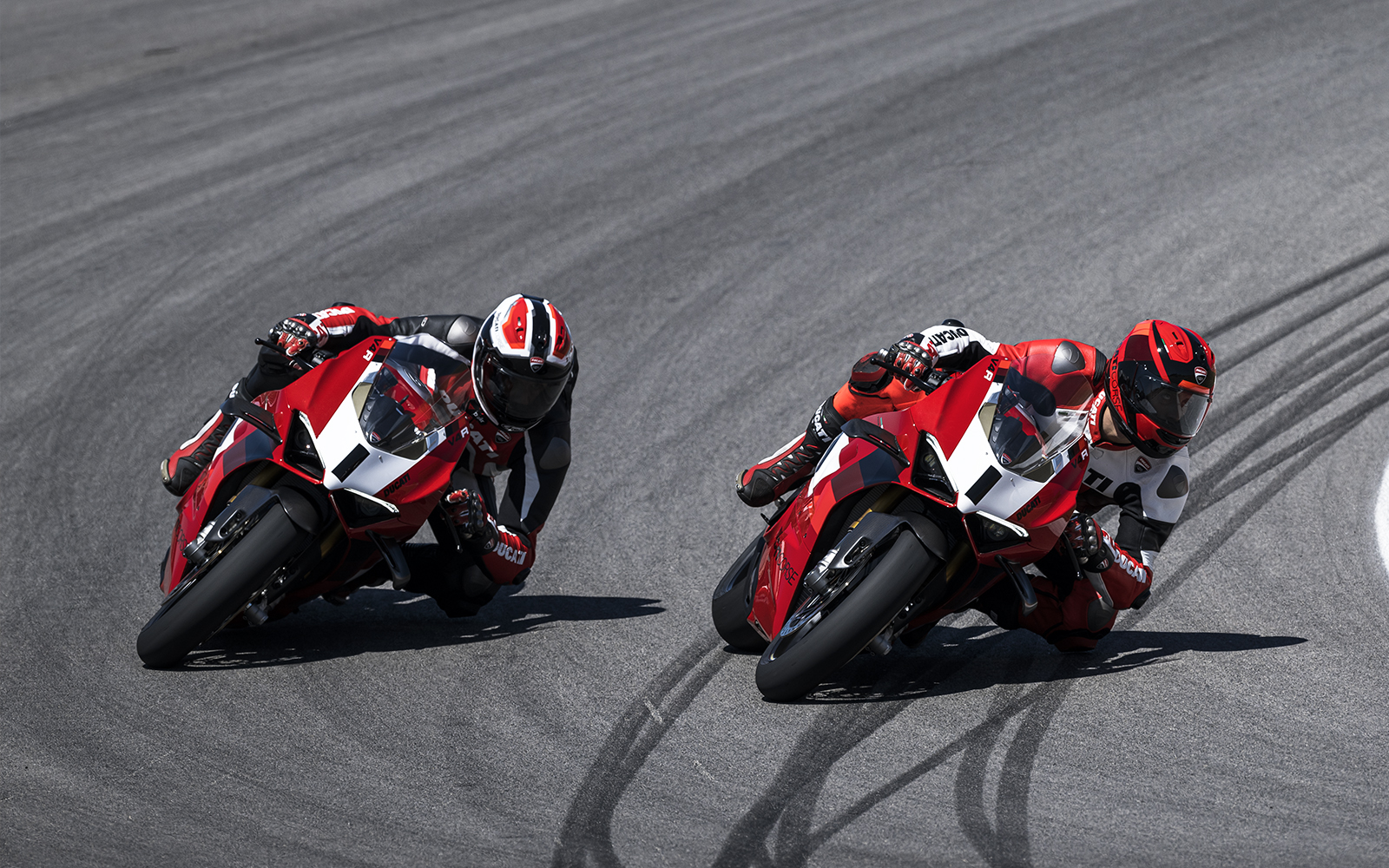 New Panigale V4 R Ducati - This is Racing