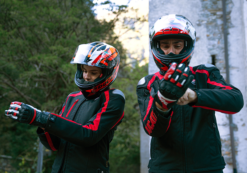 ドゥカティ◼️DUCATI・ライダース・ジャケット◼️軽量SPORTSバイカー Motorcycle Leather Jackets - Ducati Official Shop