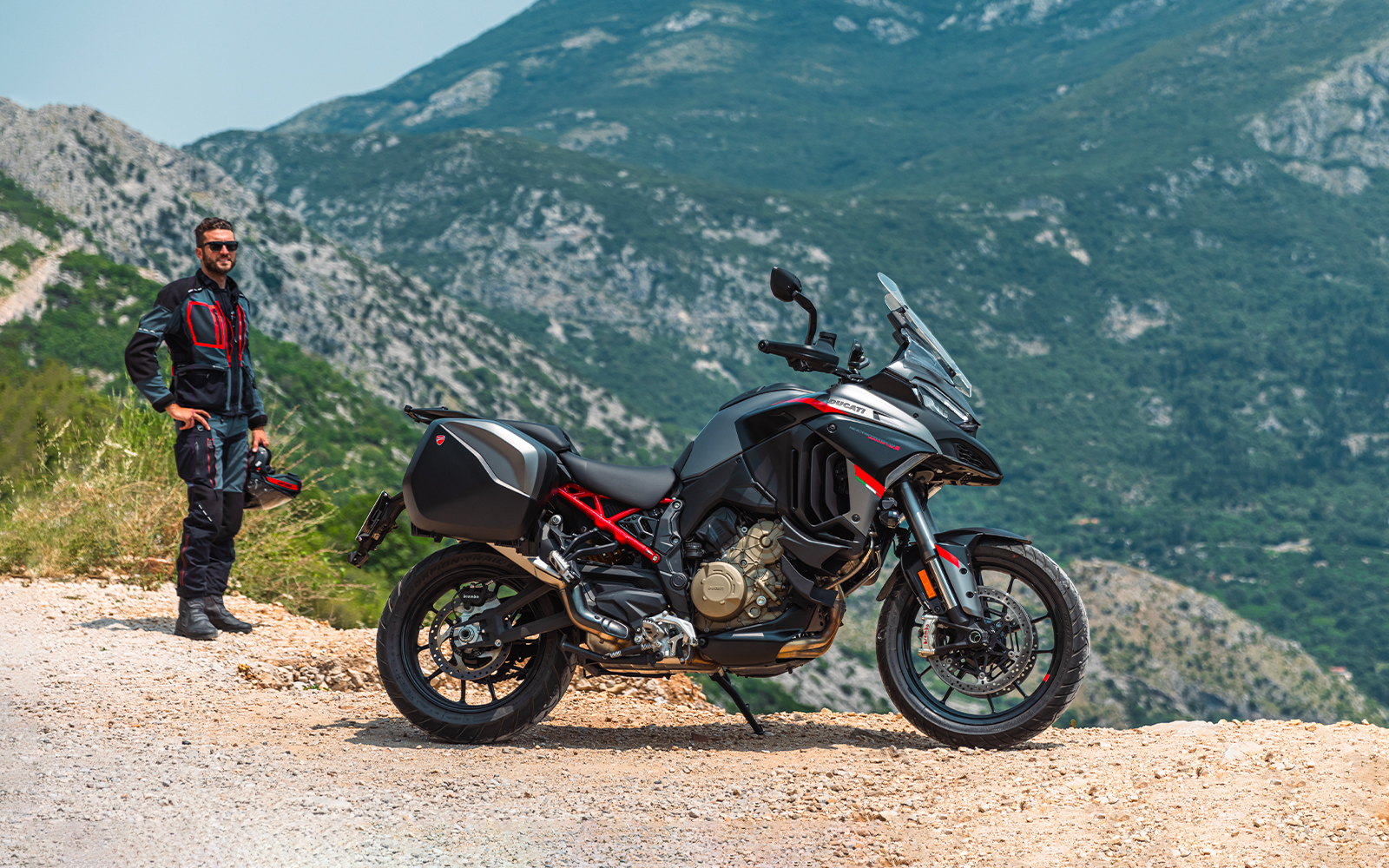 New Multistrada V4 S Grand Tour Tour your way