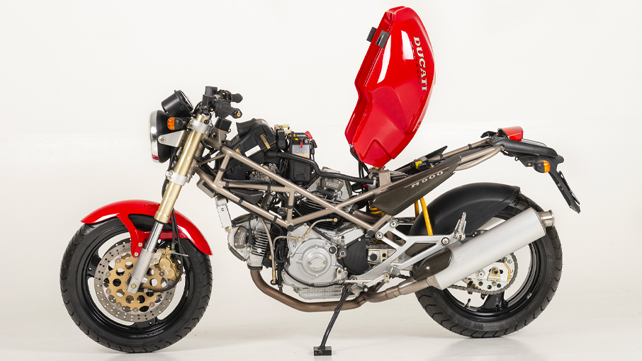 Monster 900 | Historical Models | Ducati Heritage