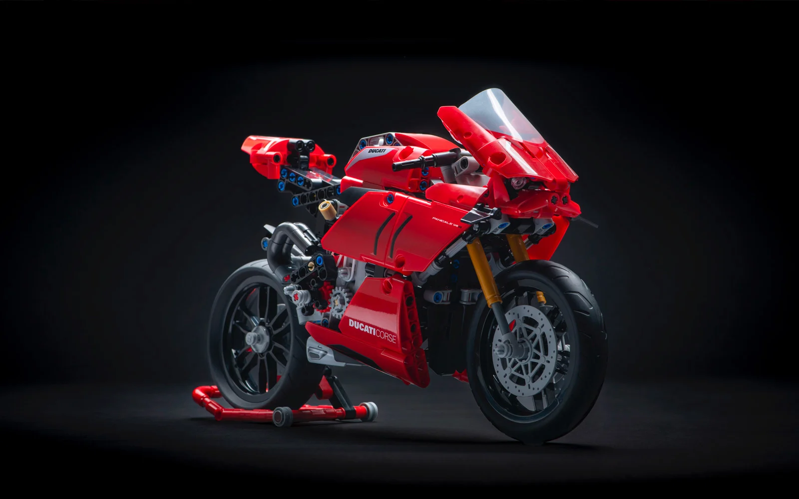 Ducati Panigale V4 R Lego: the interview