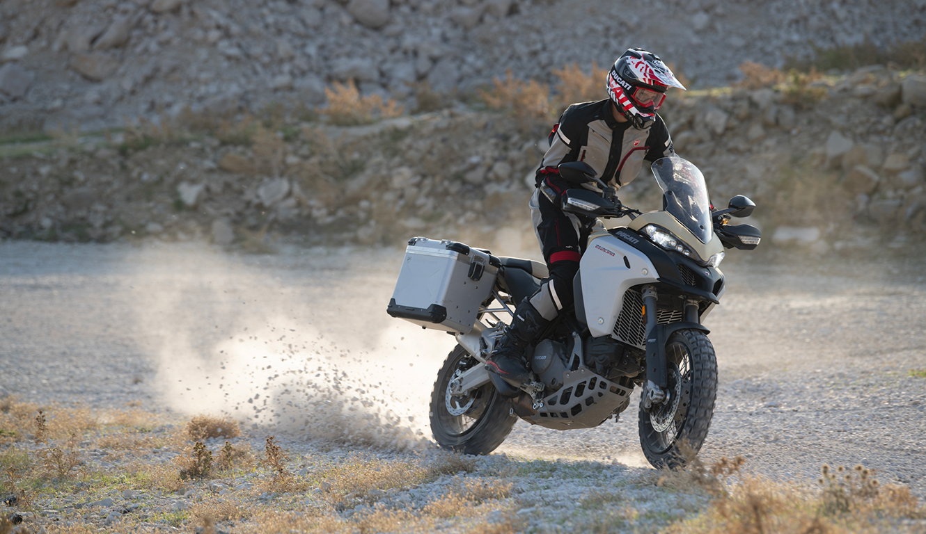 Off-road passion: off-road riding tips by Michele Mazzini