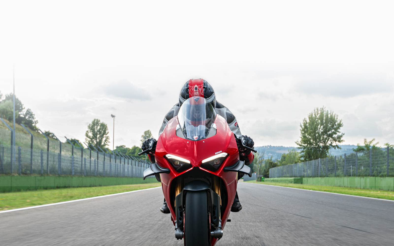 Ducati panigale deals v4 ducati panigale