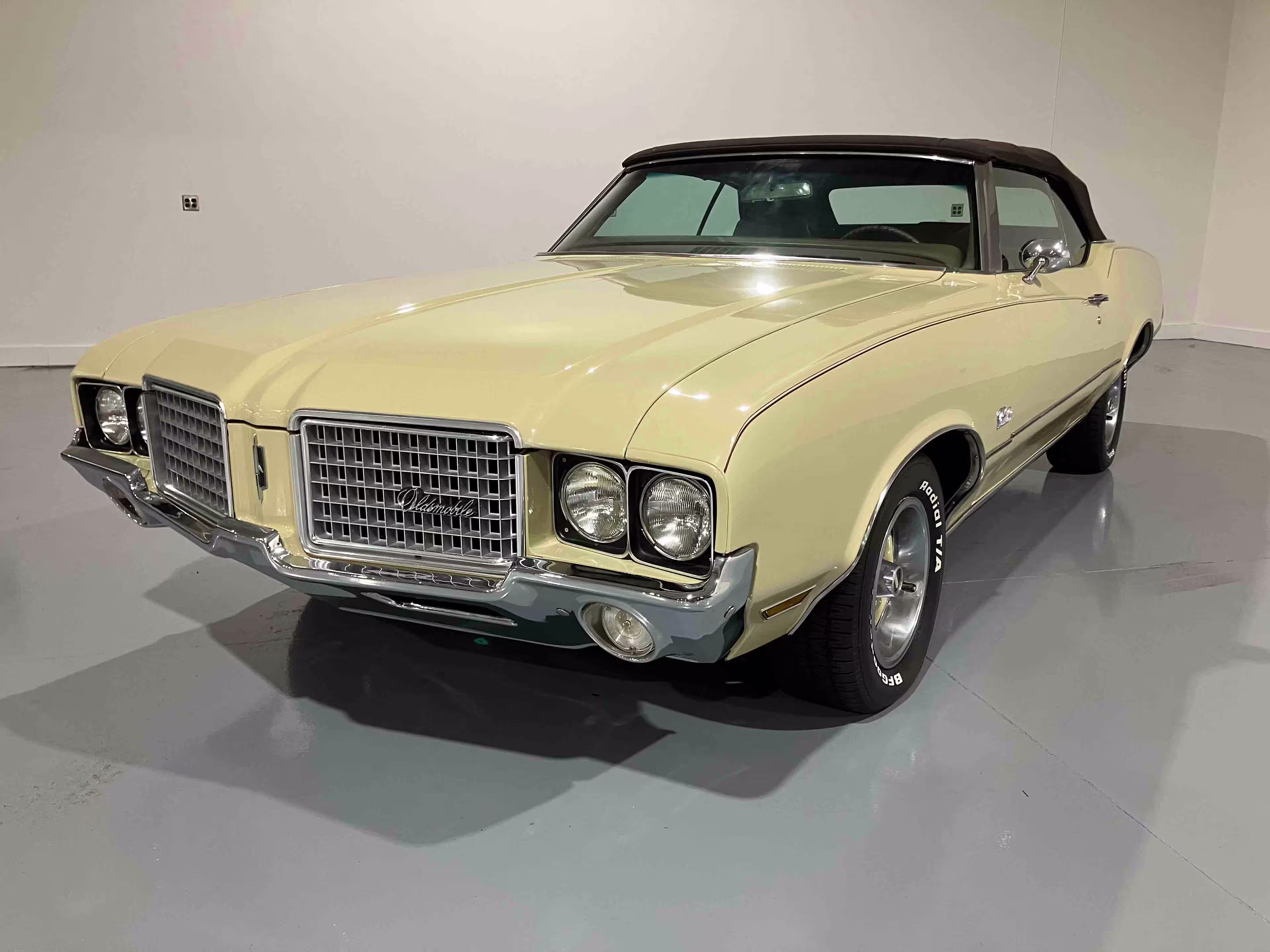 1972 Oldsmobile Cutlass Supreme Convertible