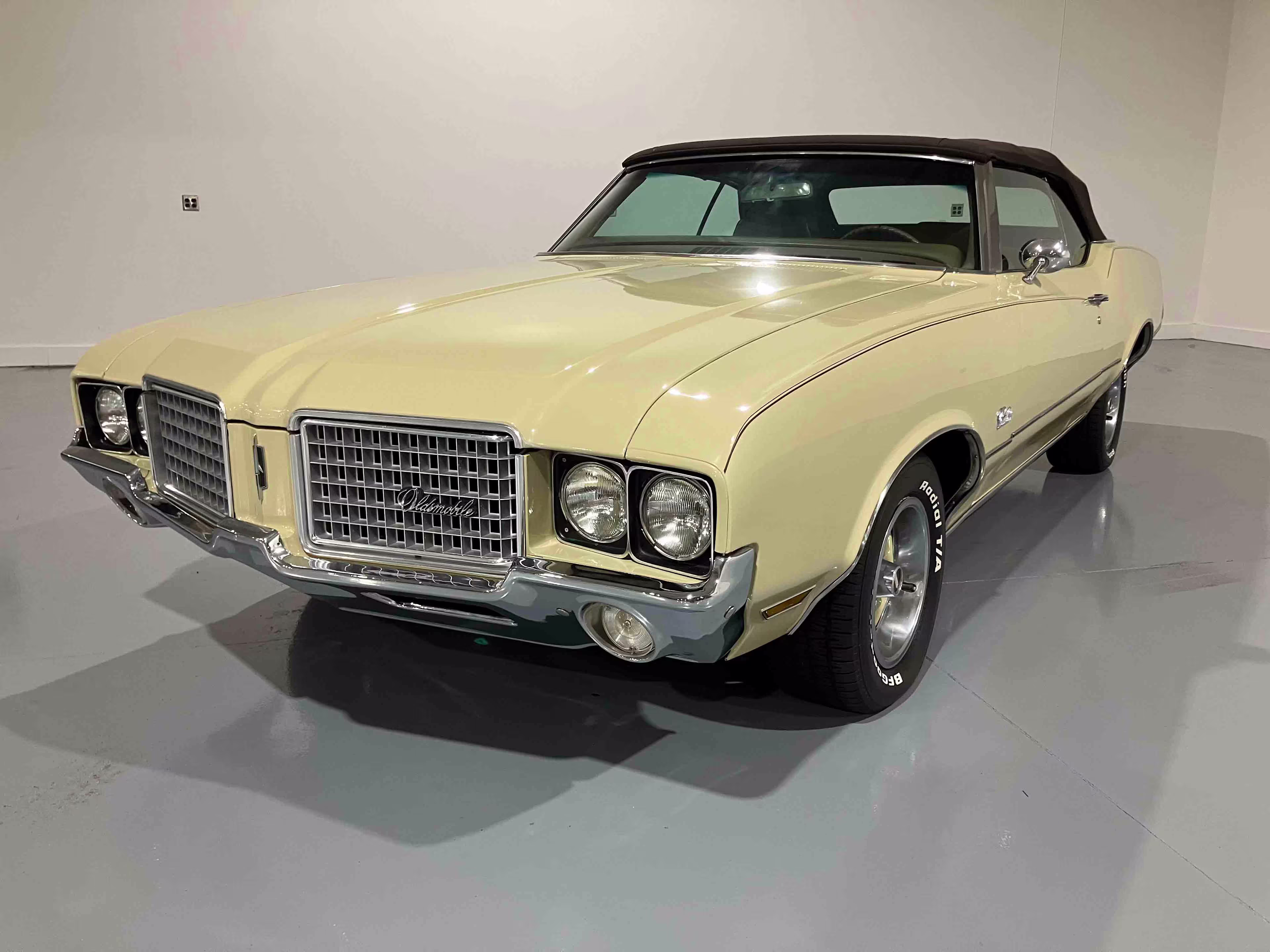 1972 Oldsmobile Cutlass Supreme Convertible