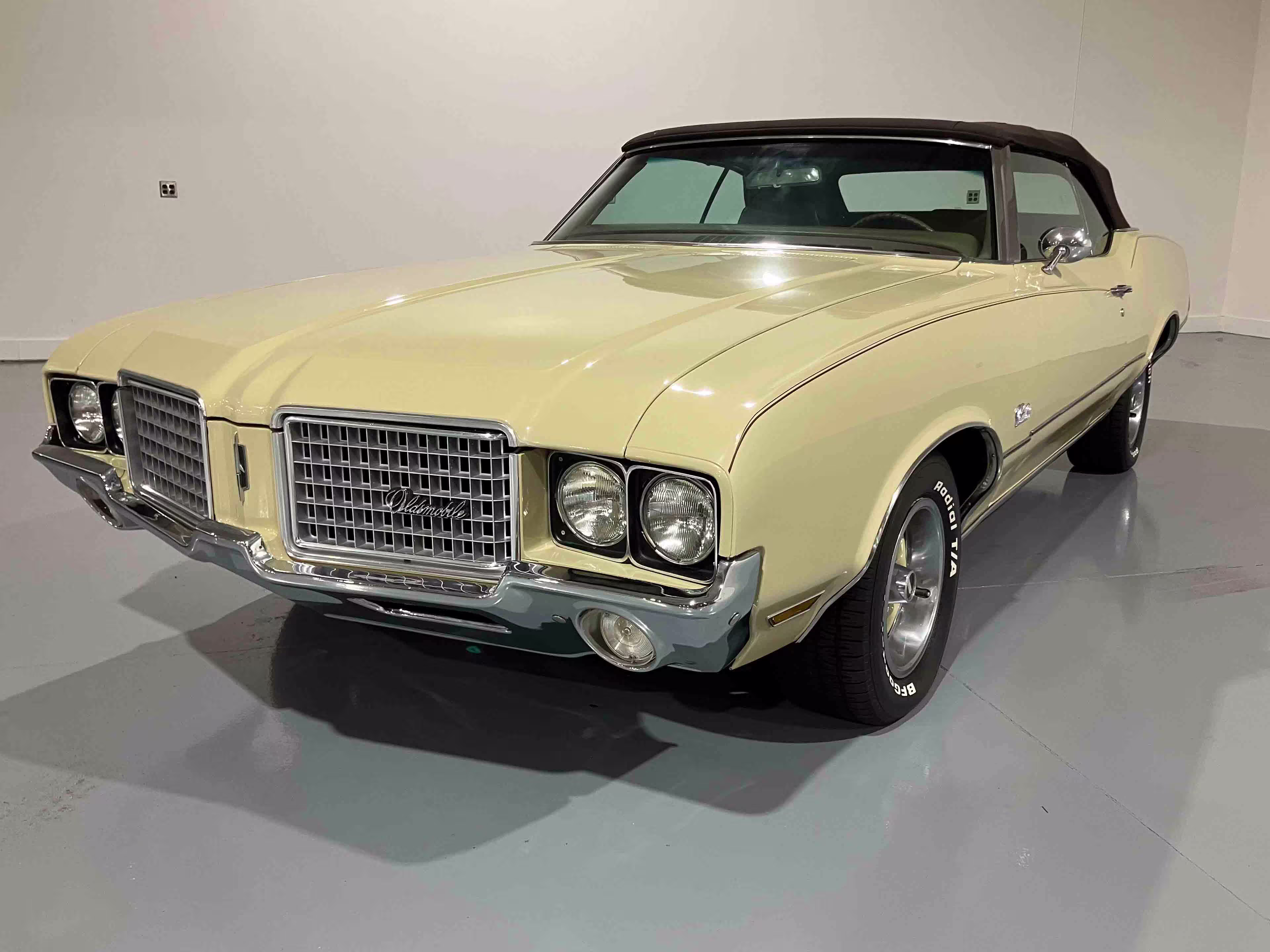 1972 Oldsmobile Cutlass Supreme Convertible