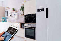 Handy mit Smarthome in der Küche