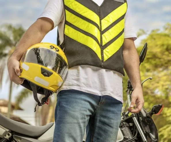 blog-bg-10-dicas-de-seguranca-no-transito-para-motociclistas