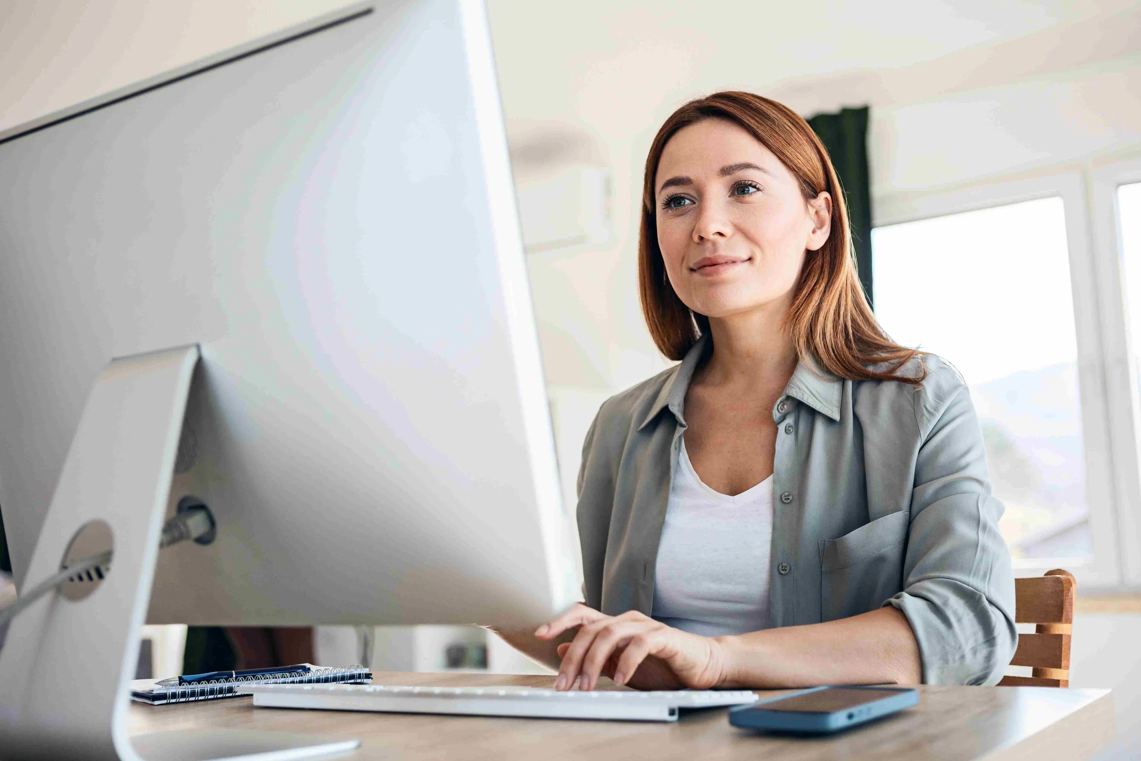 Woman analyzing foodservice data before making sales calls