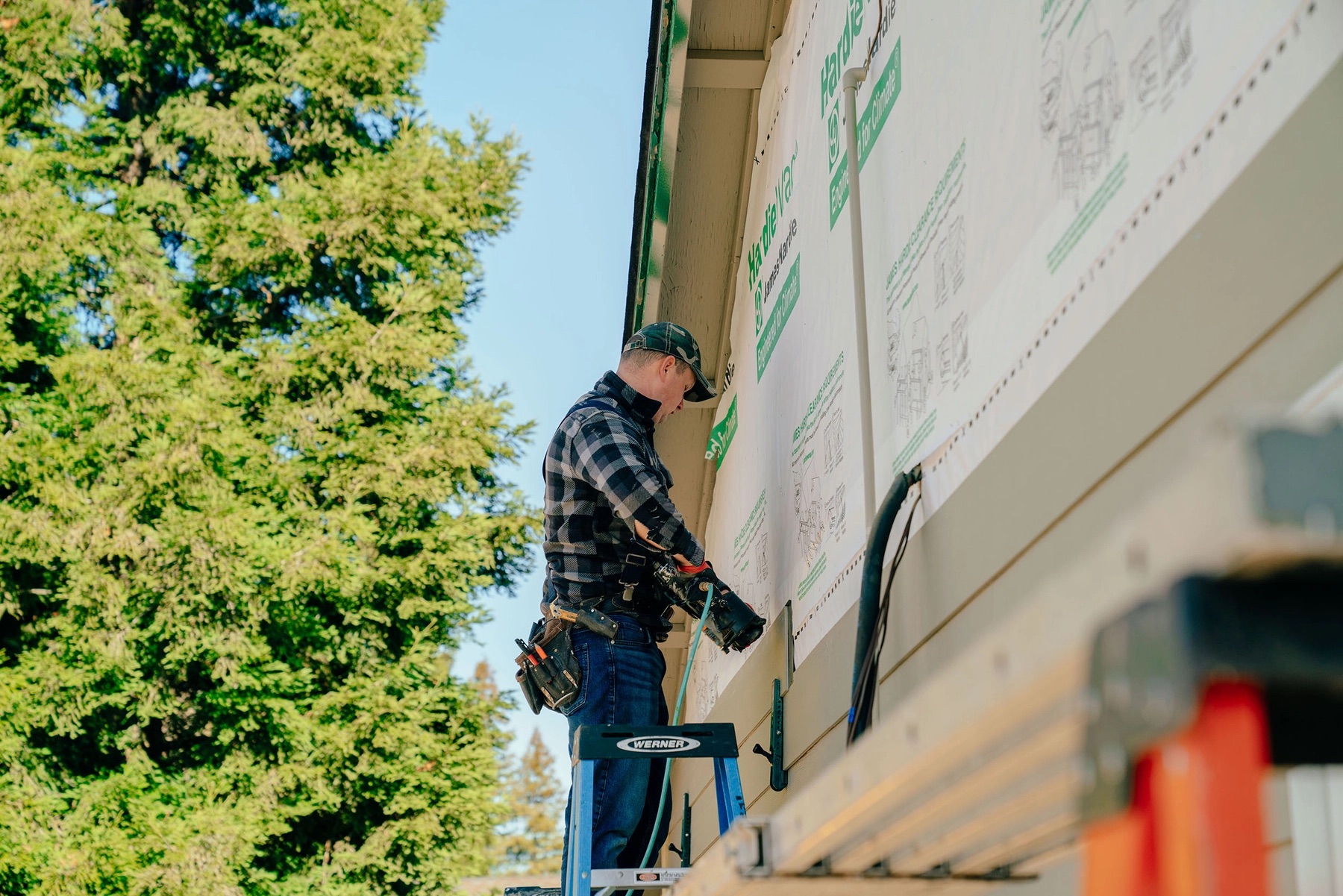 Find a Good Siding Contractor: Essential Tips