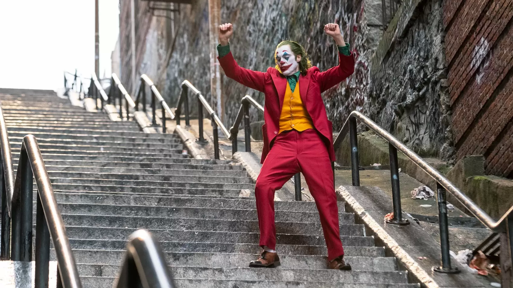 https://media.wired.com/photos/5db0965e60047600090d3a68/16:9/w_2287,h_1286,c_limit/Culture_jokerstairs_rev-1-JOK-19666_High_Res_JPEG.jpg