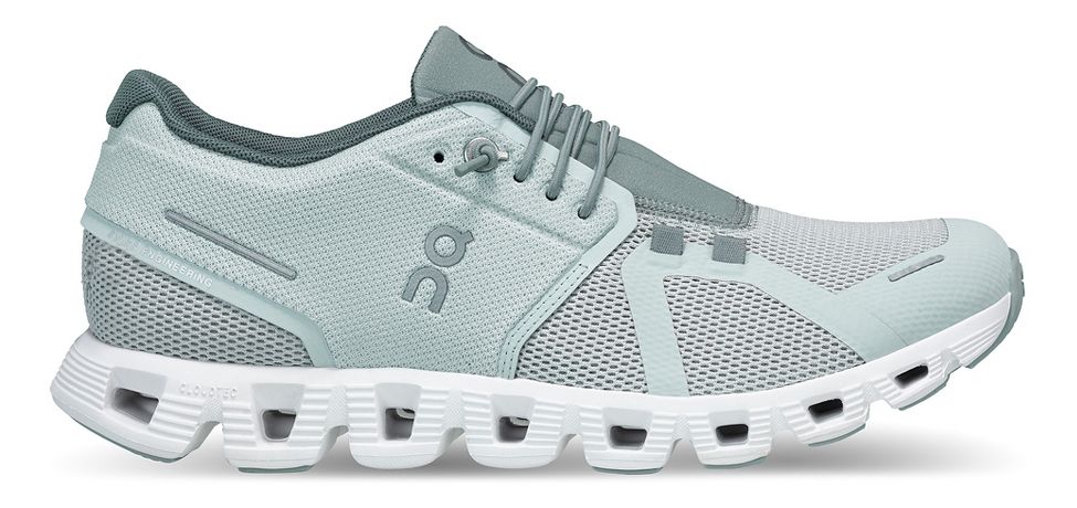 On Cloud 5 Review: A Fashionable Shoe For The Active Lifestyle - Road ...