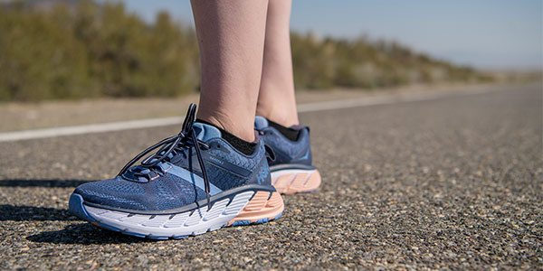 Hoka Gaviota 2 And Arahi 3 Review Free Your Feet Choose Your Perfect Blend Of Max Cushion And Support Road Runner Sports