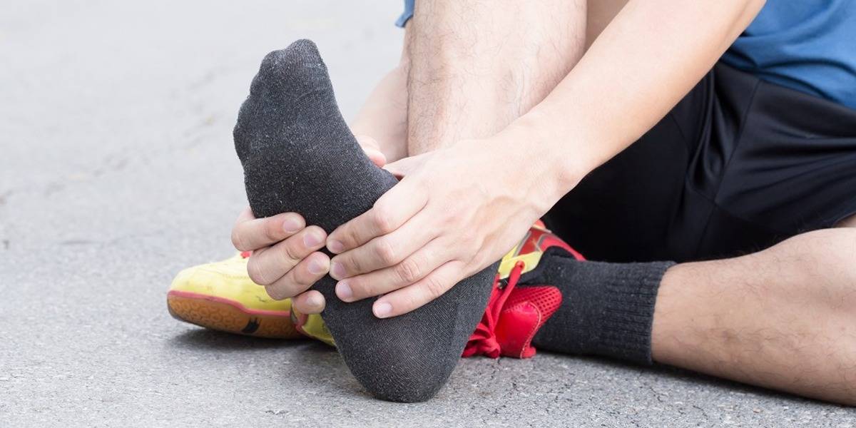 Calf Pain When Running Common Causes And How To Treat It Road Runner