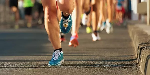 Marathon Training & Distance Running Tips: The runners guide for endurance  training and racing, beginner running programs and advice: 8