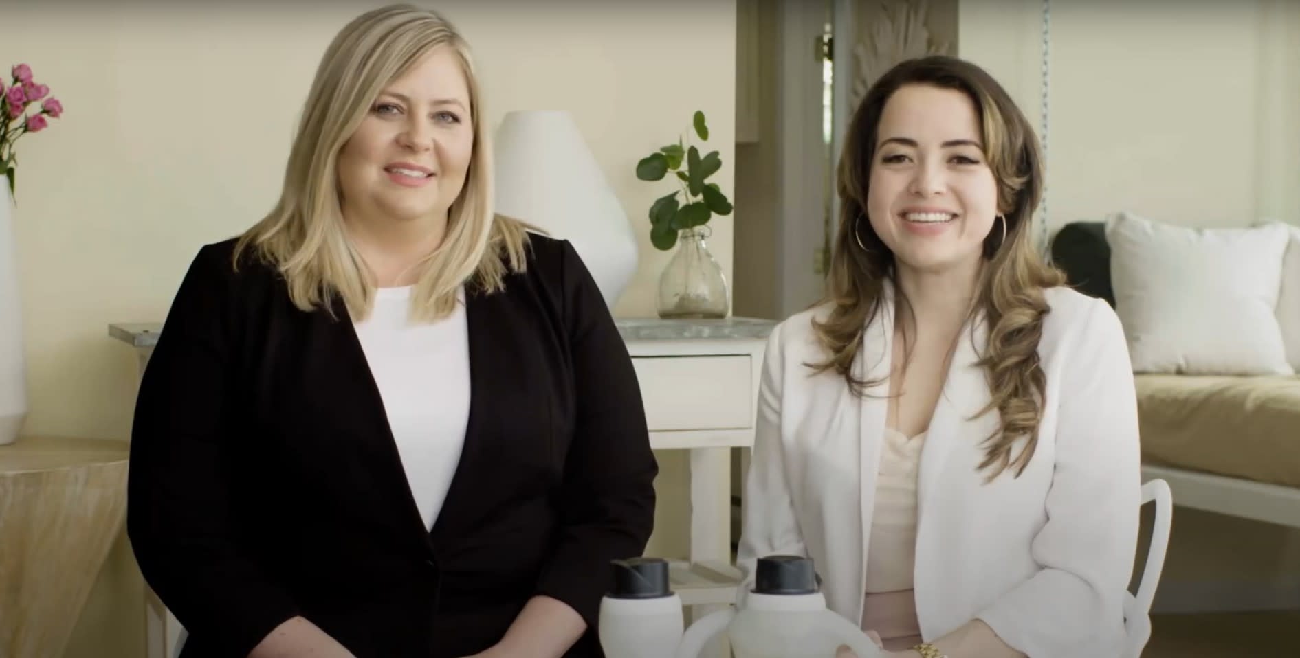 Video of two white women talking about the girl Sunny experience with 9 elements laundry detergent