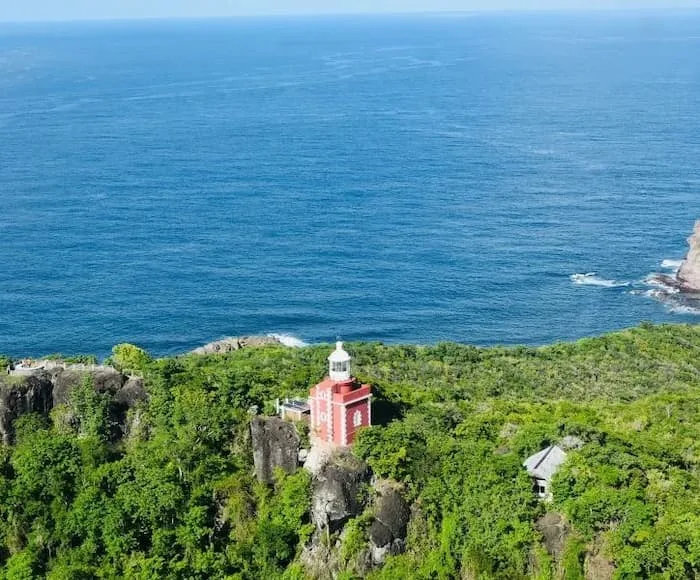 Trinite - Phare Presqu'ile de la Caravelle