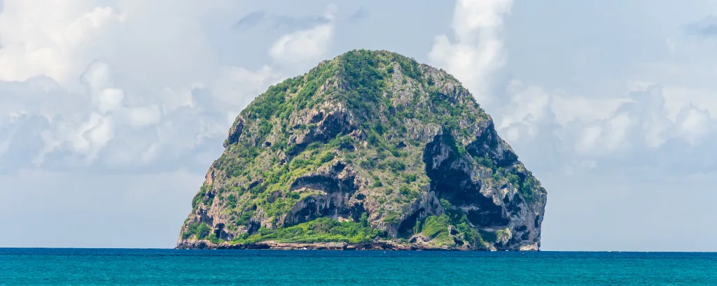 IMG Pourquoi le Rocher du Diamant en Martinique?