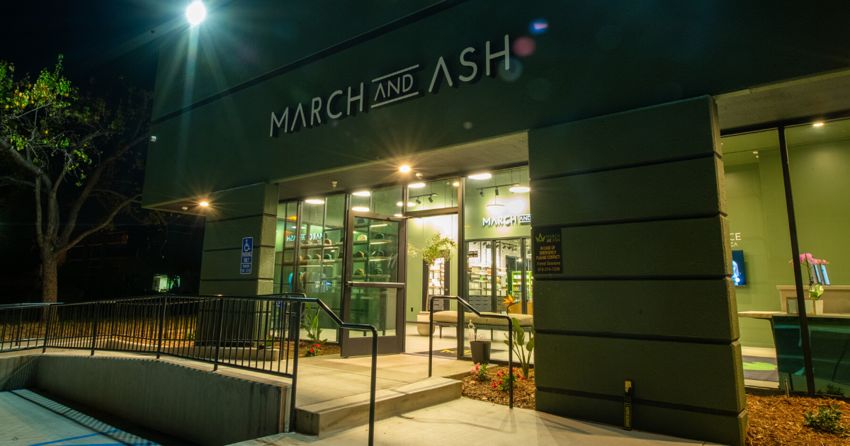 Puffco - Hot Knife - San Diego, Vista & Imperial Cannabis Dispensary with  Delivery - March and Ash