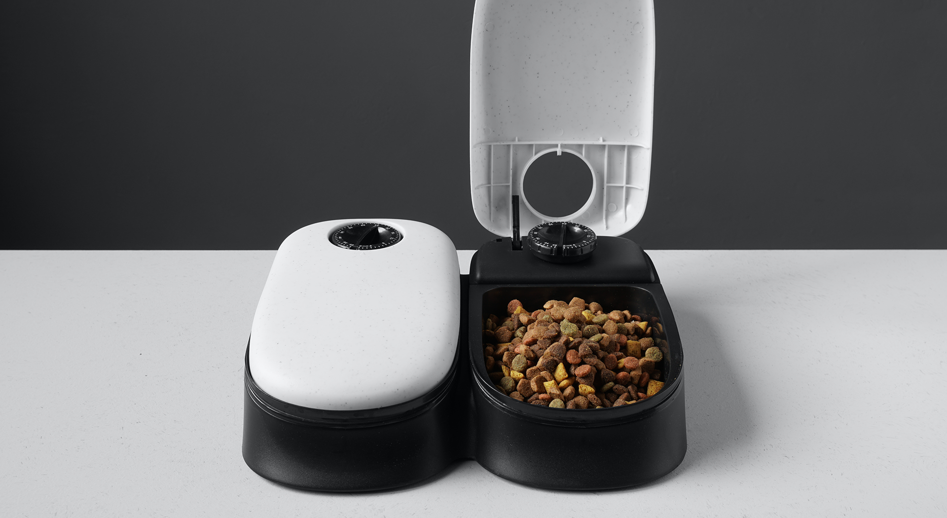 The Best Smart Pet Feeders to Make Your Life (and Your Pet's) Easier