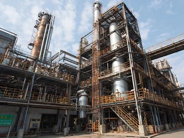 Chemicals pyrolysis plant