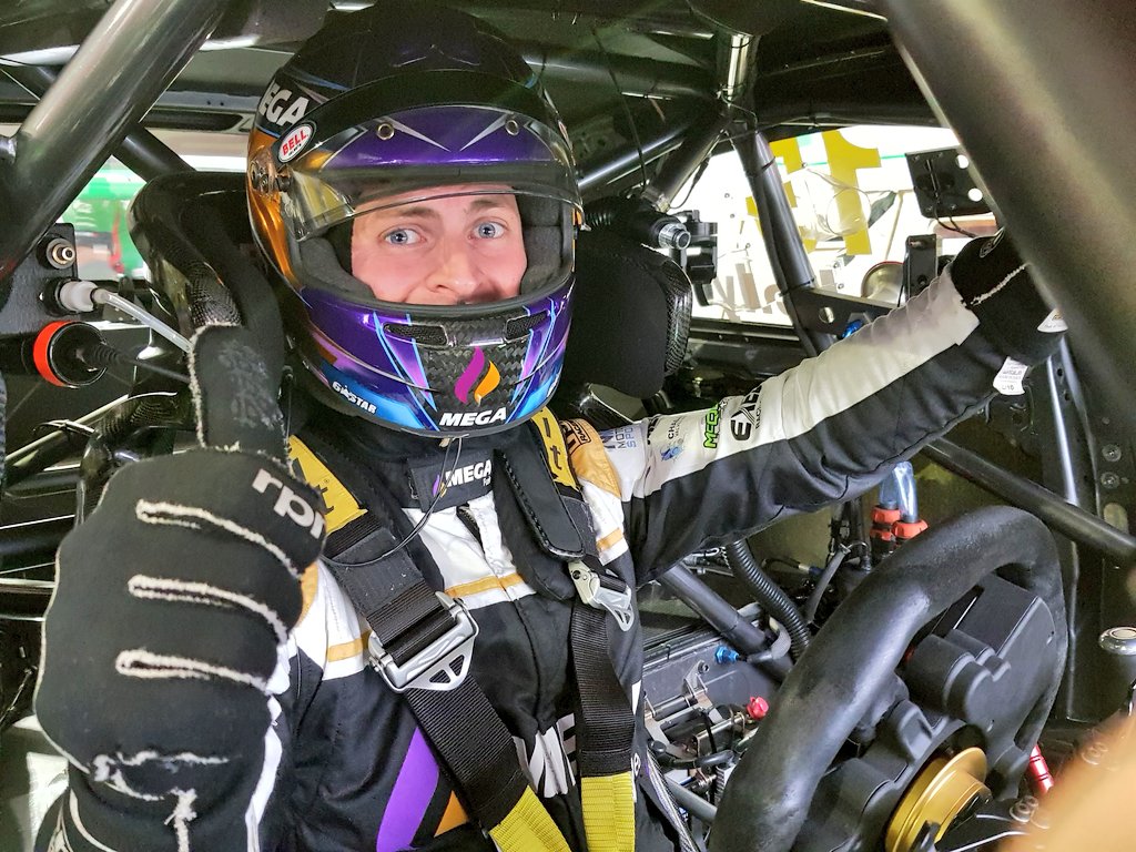 Jacobson's Altima-to-school bus shuffle | Supercars