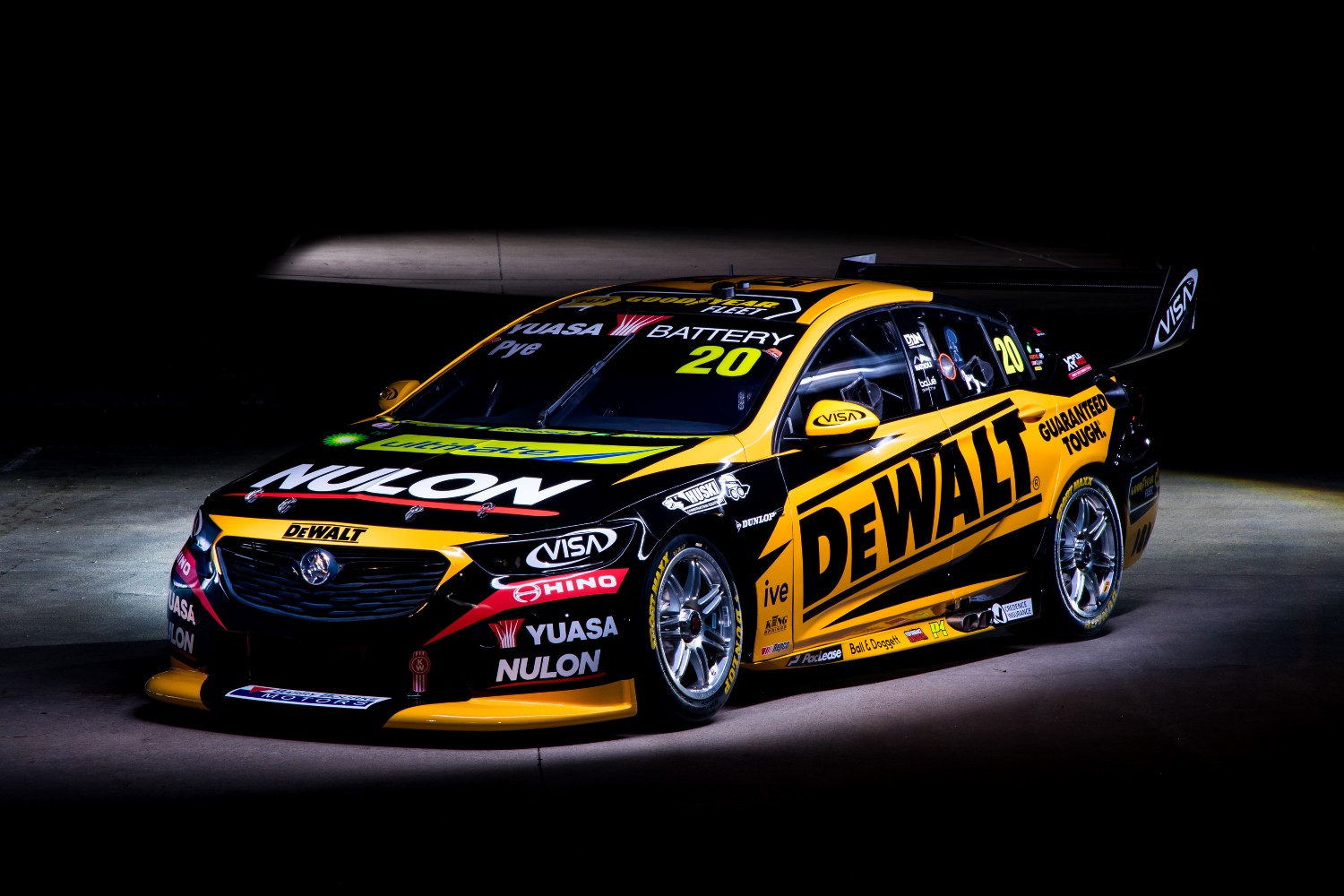 Team 18 uncovers revamped DEWALT scheme Supercars