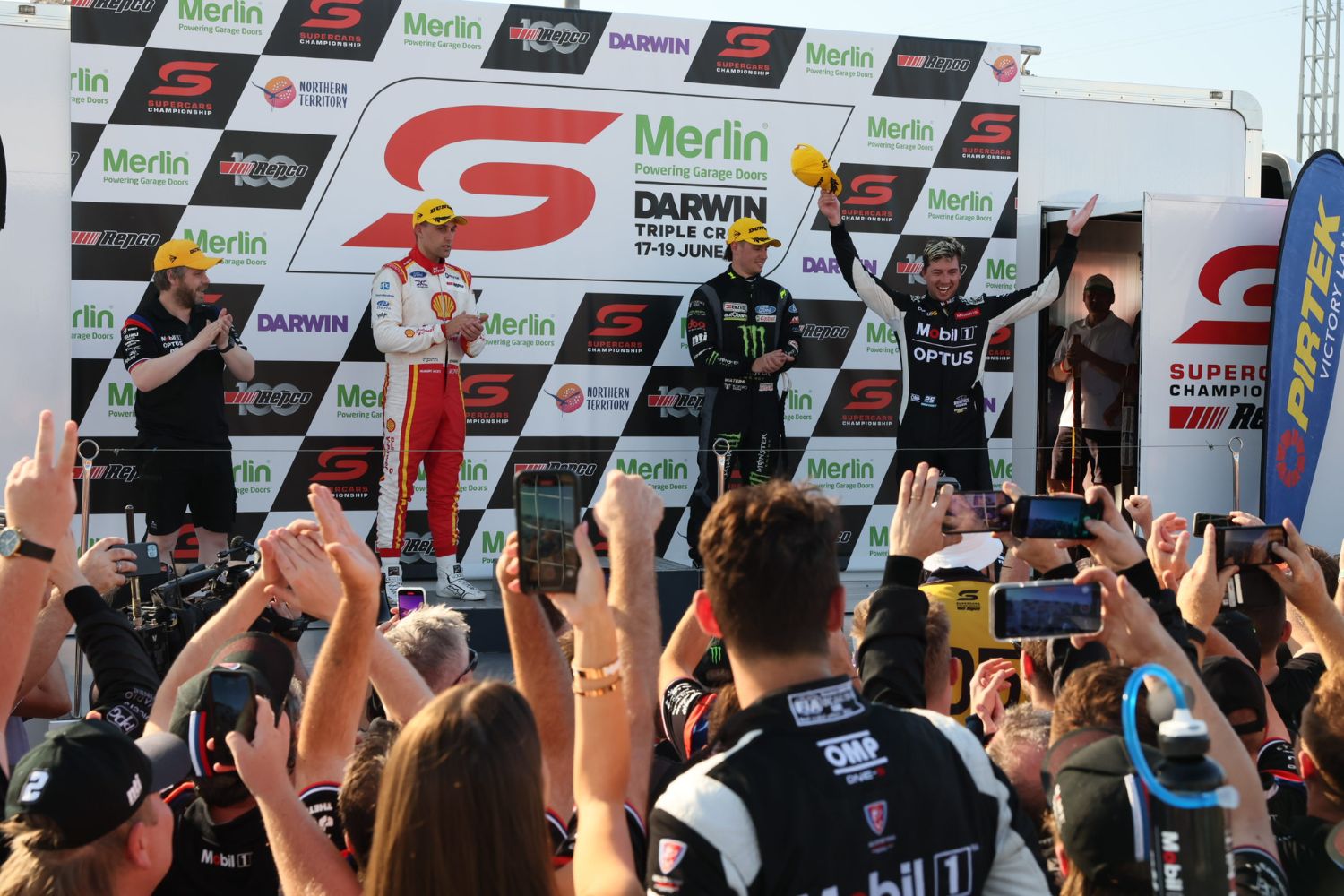 Gallery: Supercars sizzles in Darwin | Supercars