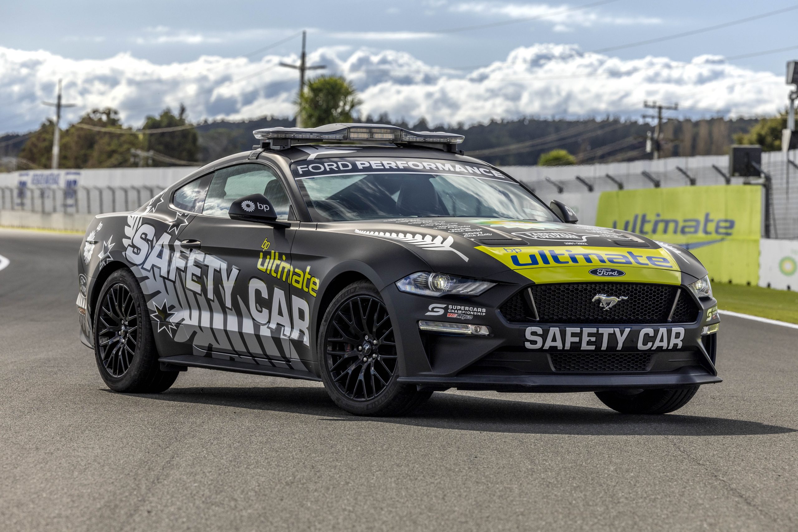 bp Ultimate Safety Car honours Pukekohe winners | Supercars