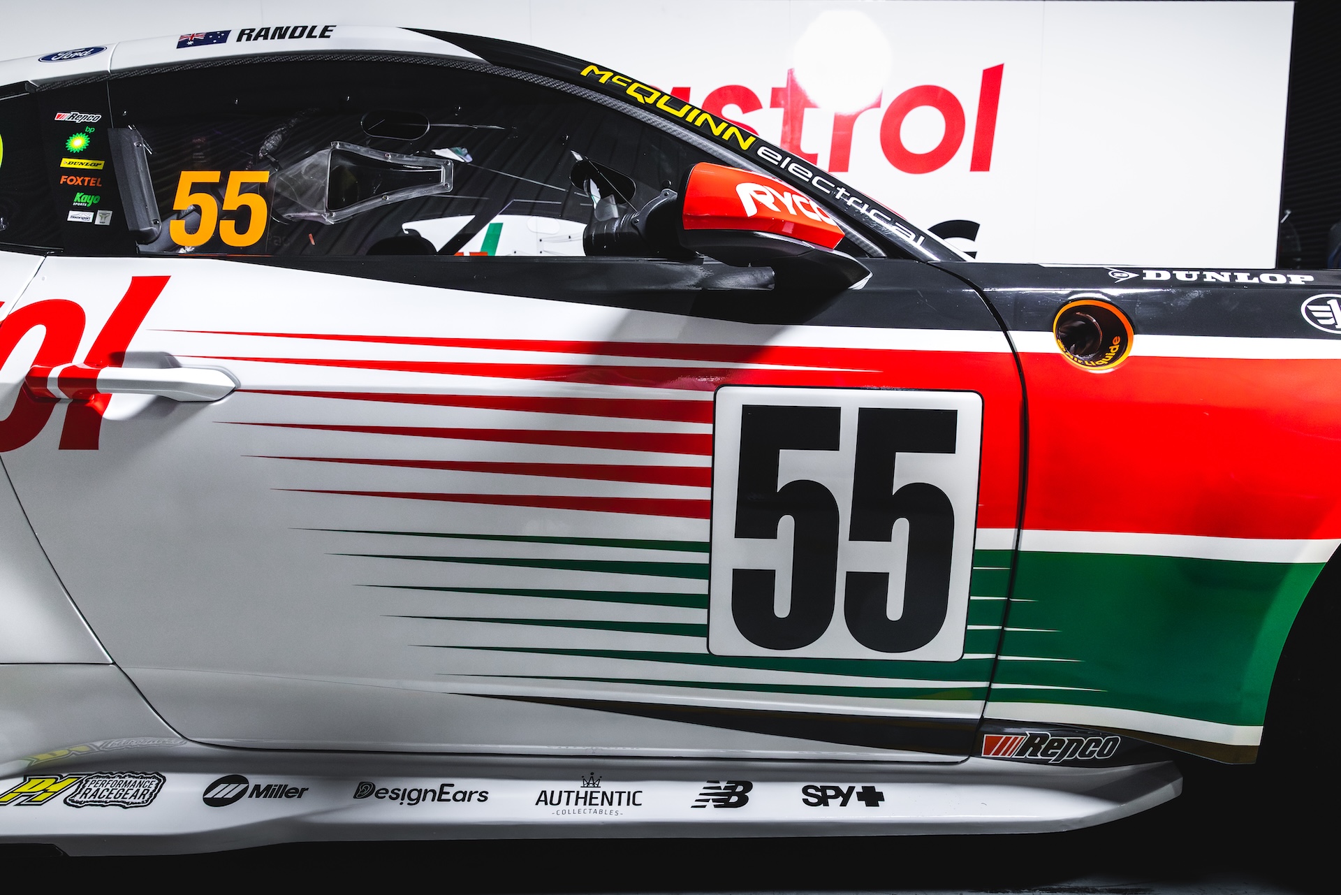 castrol_mustang10.jpg