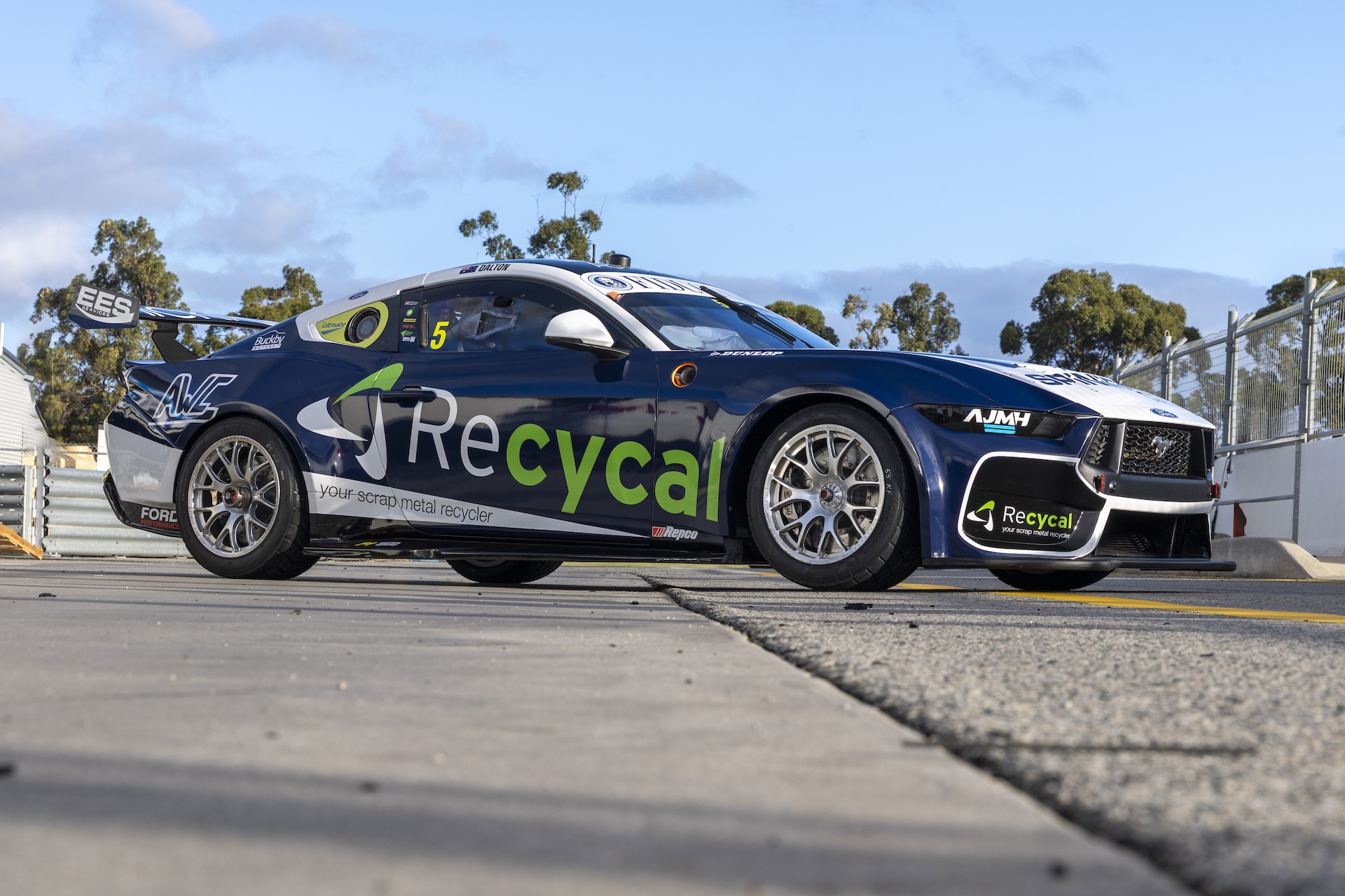 Tickford Racing unveils new-look wildcard livery | Supercars