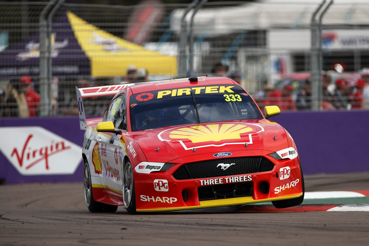 Coulthard sets pace in Saturday practice | Supercars