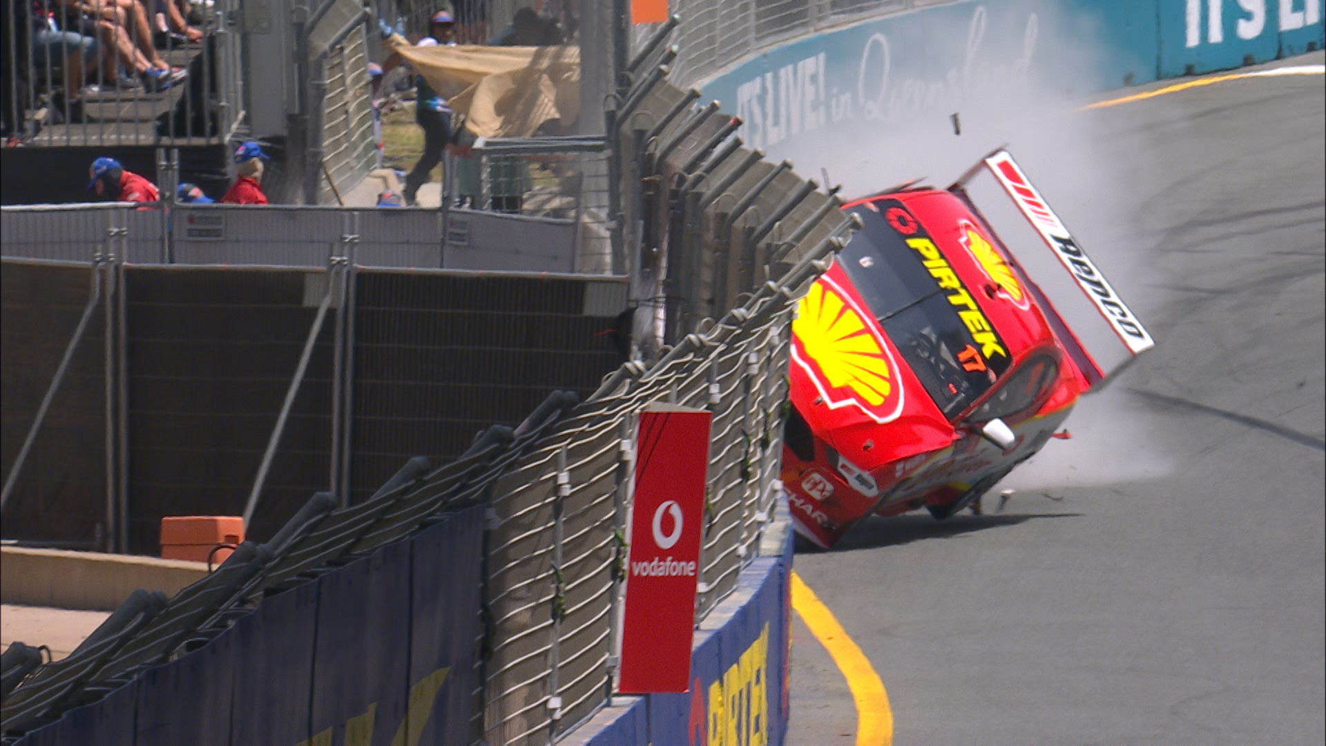 Investigation into McLaughlin crash debris Supercars