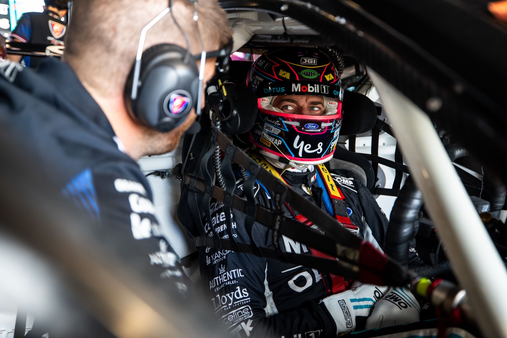 Pre-race engineer change for Mostert/Coulthard Ford