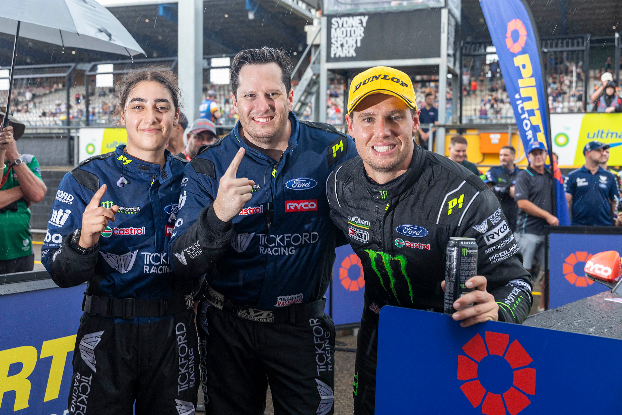 Waters hails unsung heroes behind brilliant start | Supercars