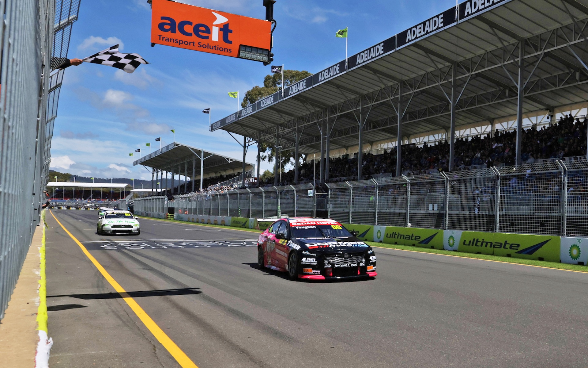 Vaughan fends off McLeod in thrilling Adelaide finale | Supercars