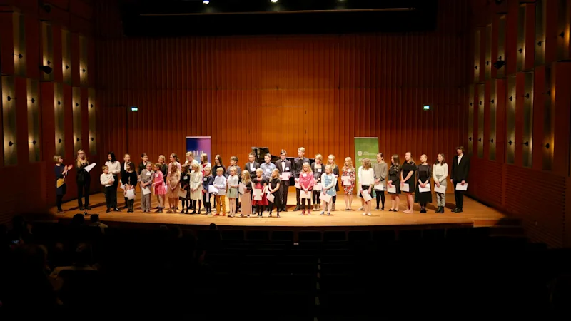 42F77ADF-D0AF-4E12-BB38-A874E126AF06