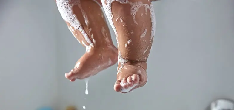 Giving Your Baby a Sponge Bath