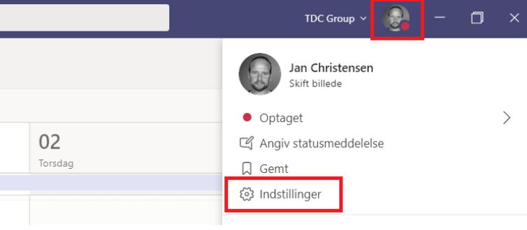 Viser hvor man kan finde indstillinger i Teams