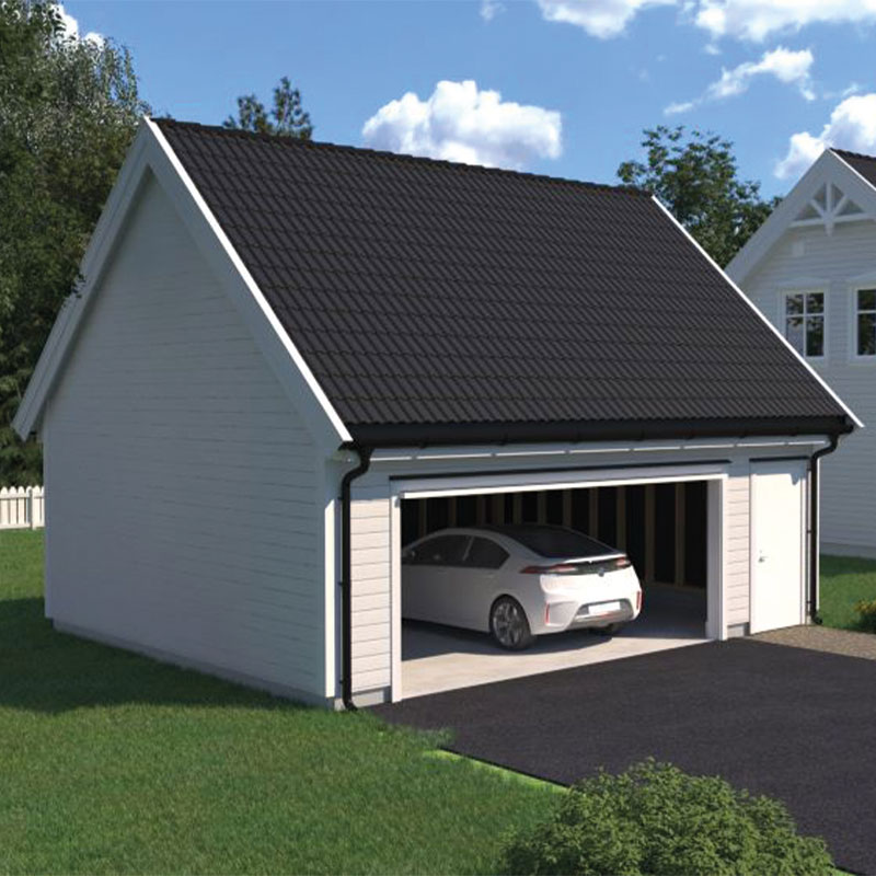 Åpen hvit dobbelgarasje med svart tak og hvit elbil, grønt gress og blå himmel.