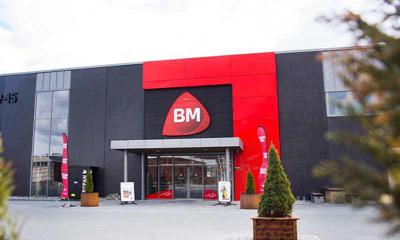 BM presiserer 800x480