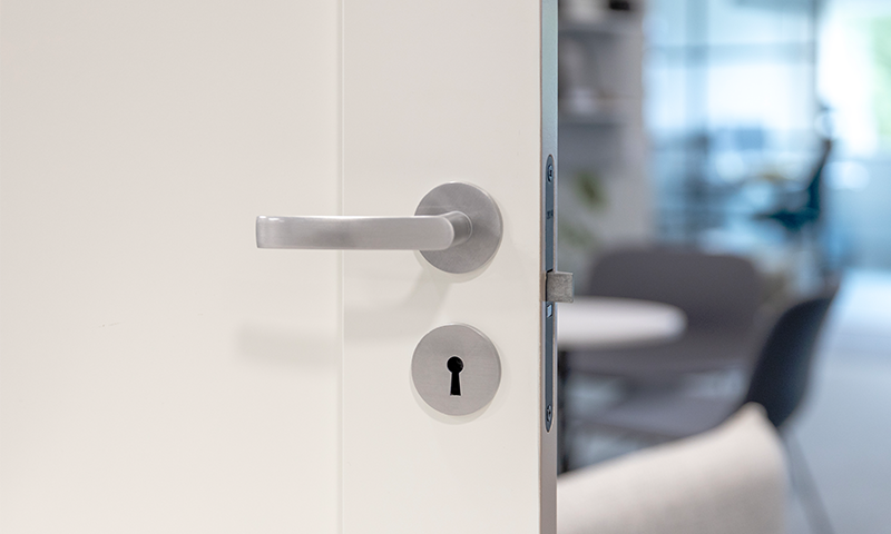 INS door handle Verona 006-800x480