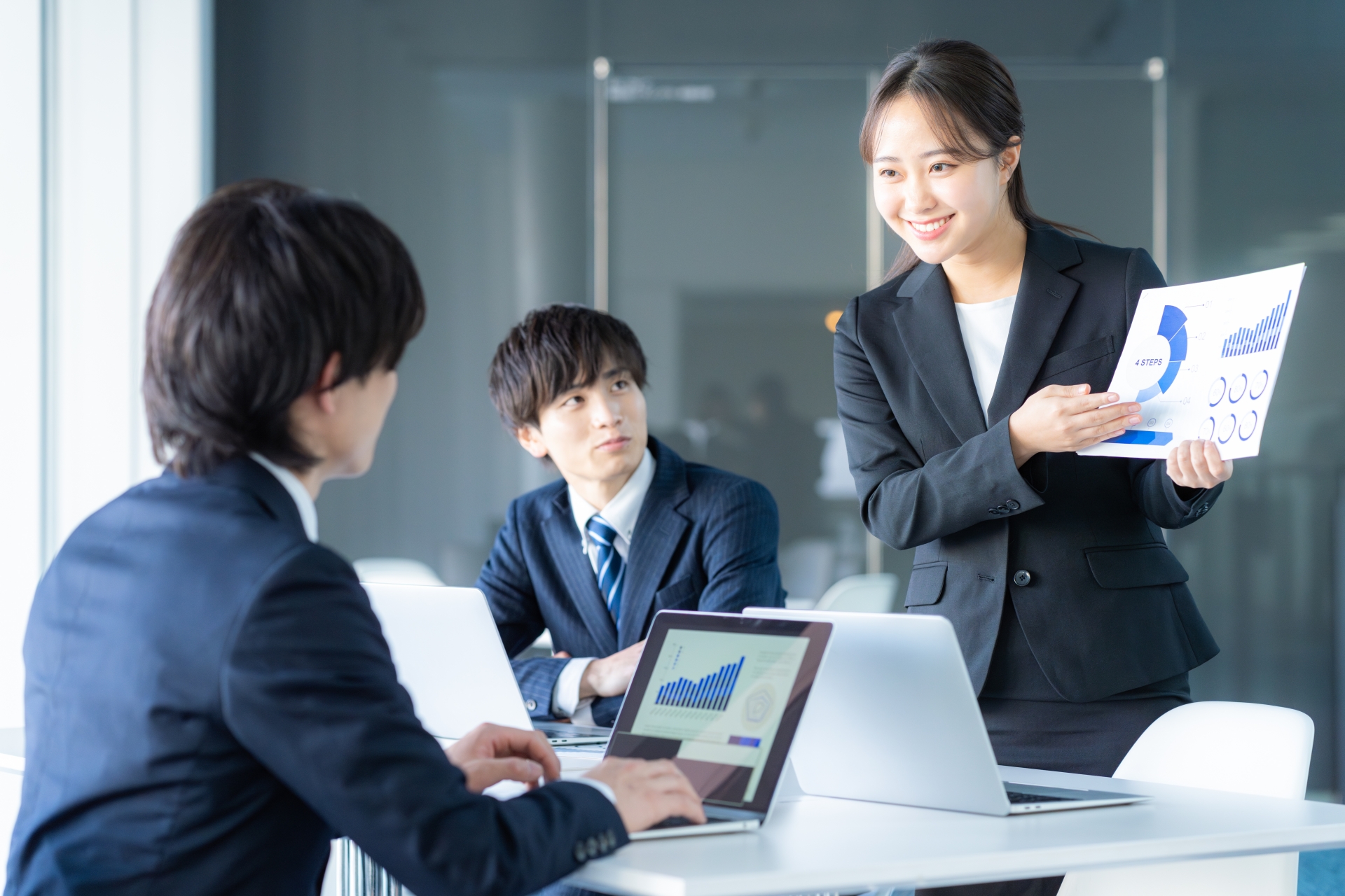 商談打ち合わせのイメージ