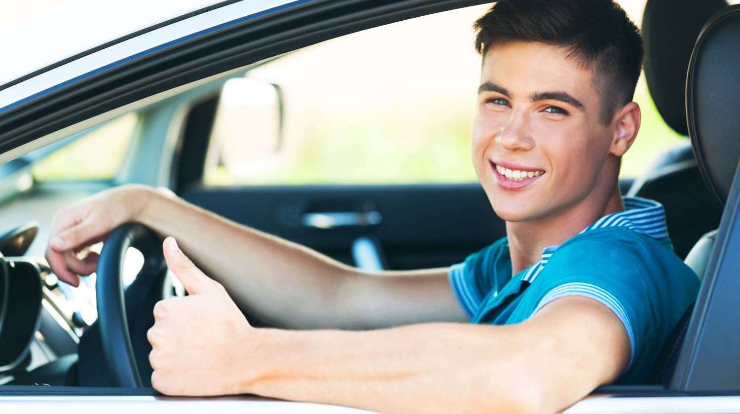 Poradnik młodego kierowcy - Na co powinien szczególnie uważać?