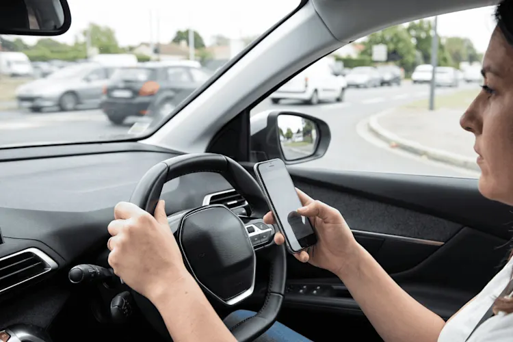 Téléphone au volant