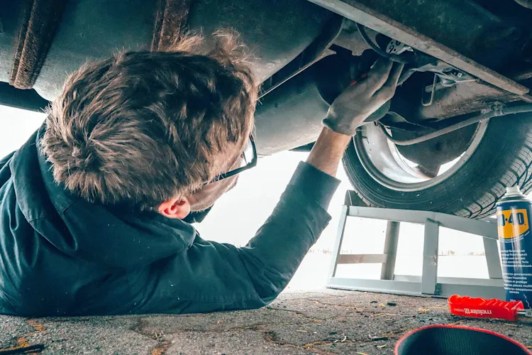 exhaust-repair-01-1900px