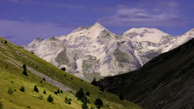 Mastering Winter Roads: A Practical Guide to Safe Driving in Snow and Ice